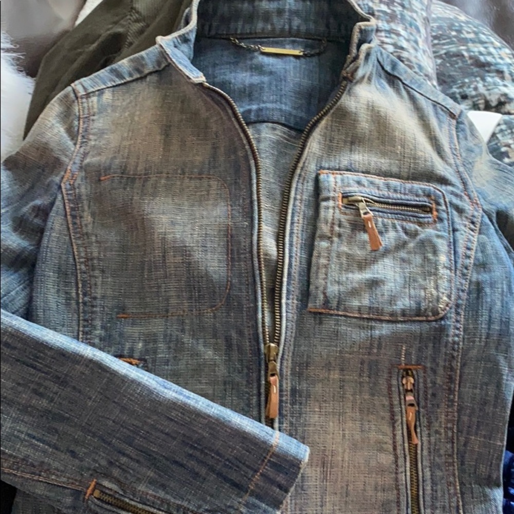 Elie Tahari zip front Jean Jacket